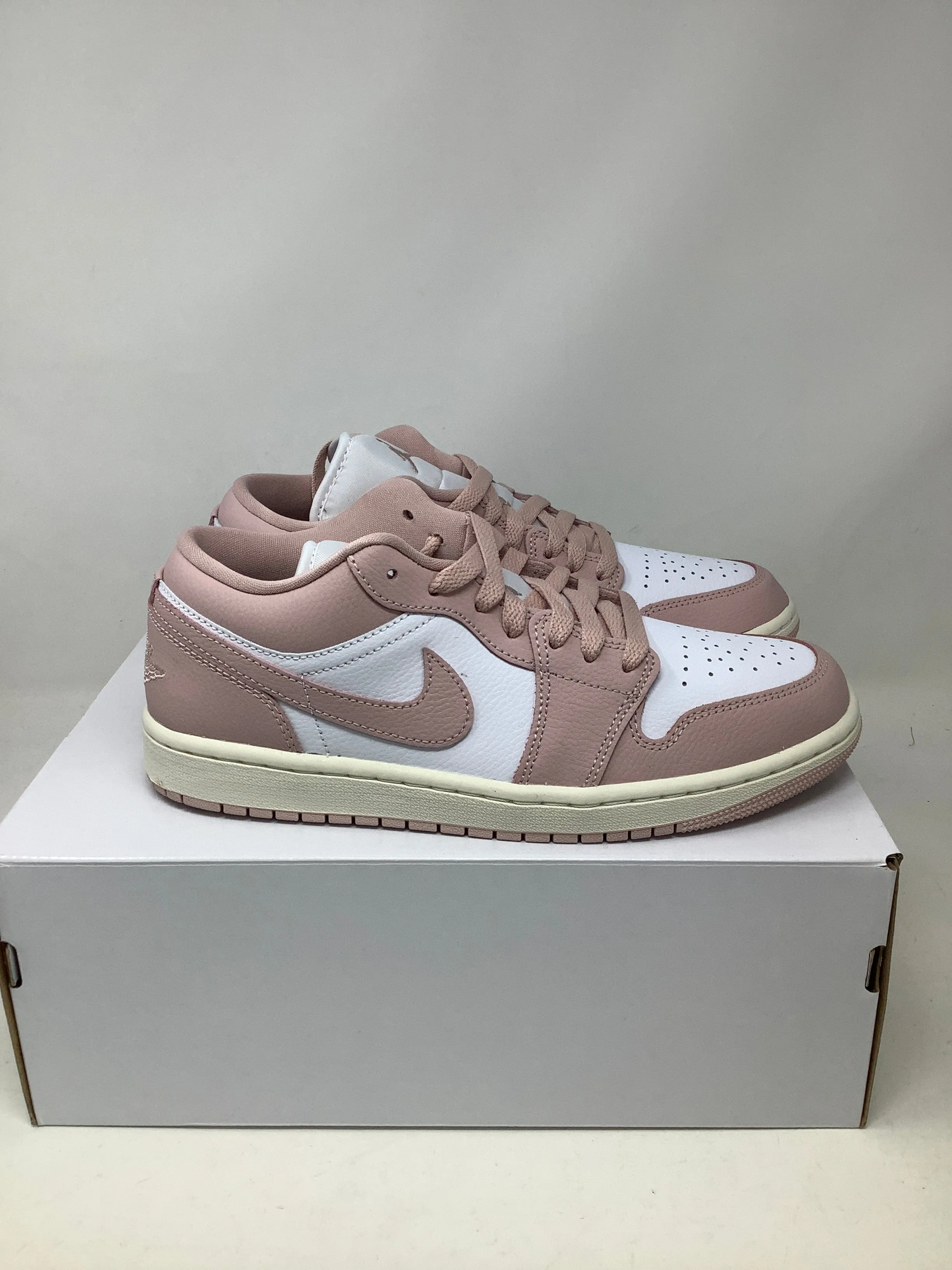 Air Jordan 1 Low, Oxford (Women's)