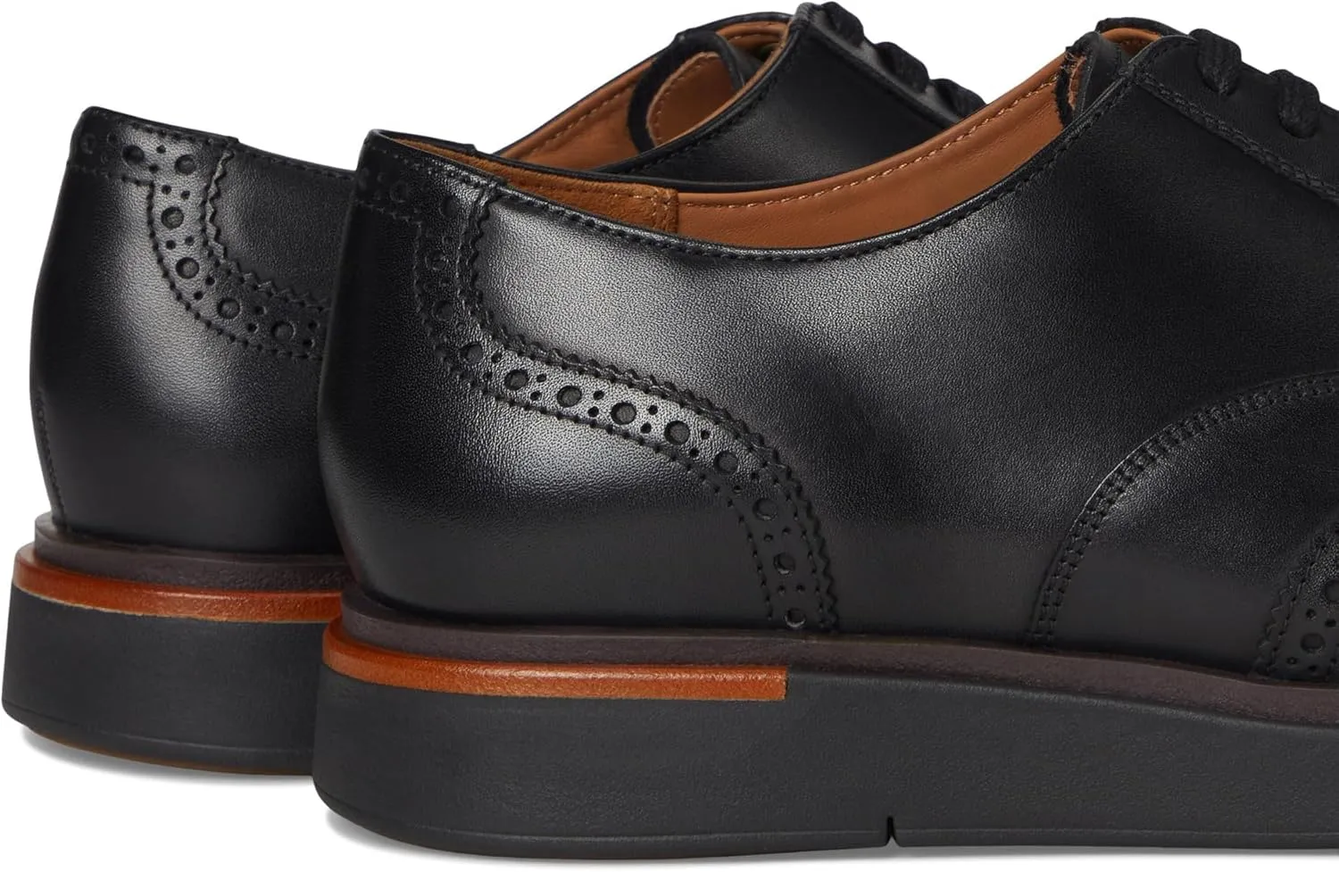 Allen Edmonds Men's Carson Wing Oxford