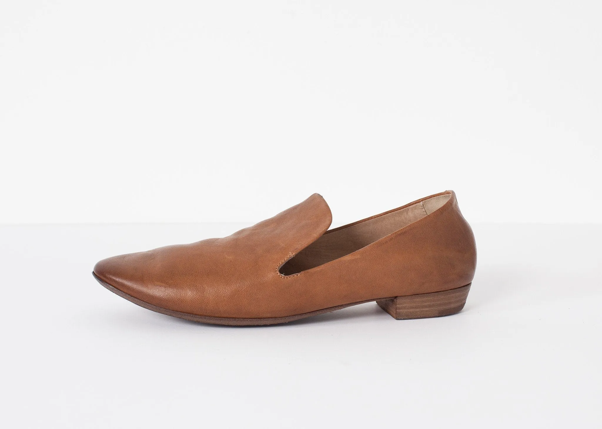 Basic Seamless delivery Real-time tracking Loafer