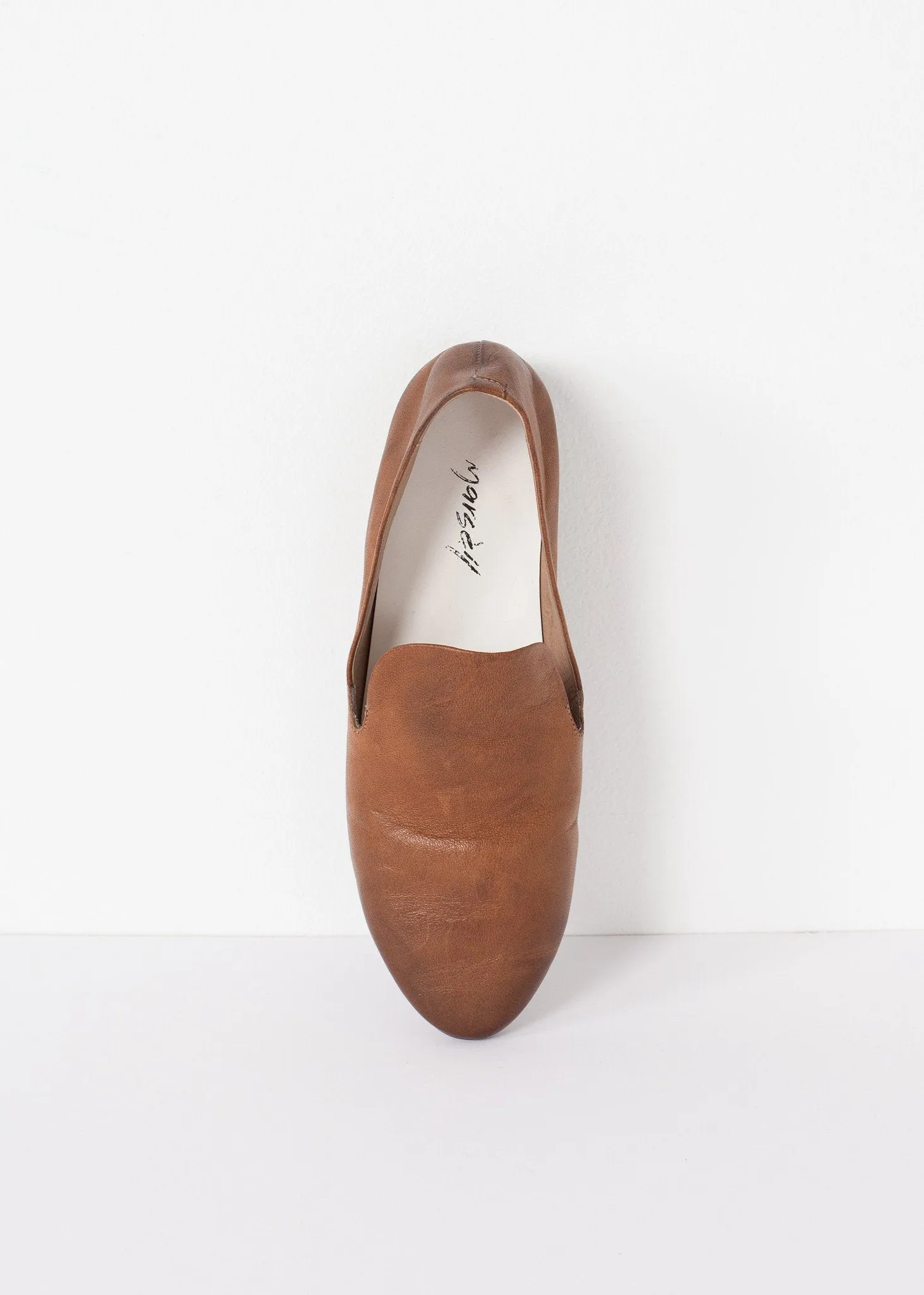 Basic Seamless delivery Real-time tracking Loafer