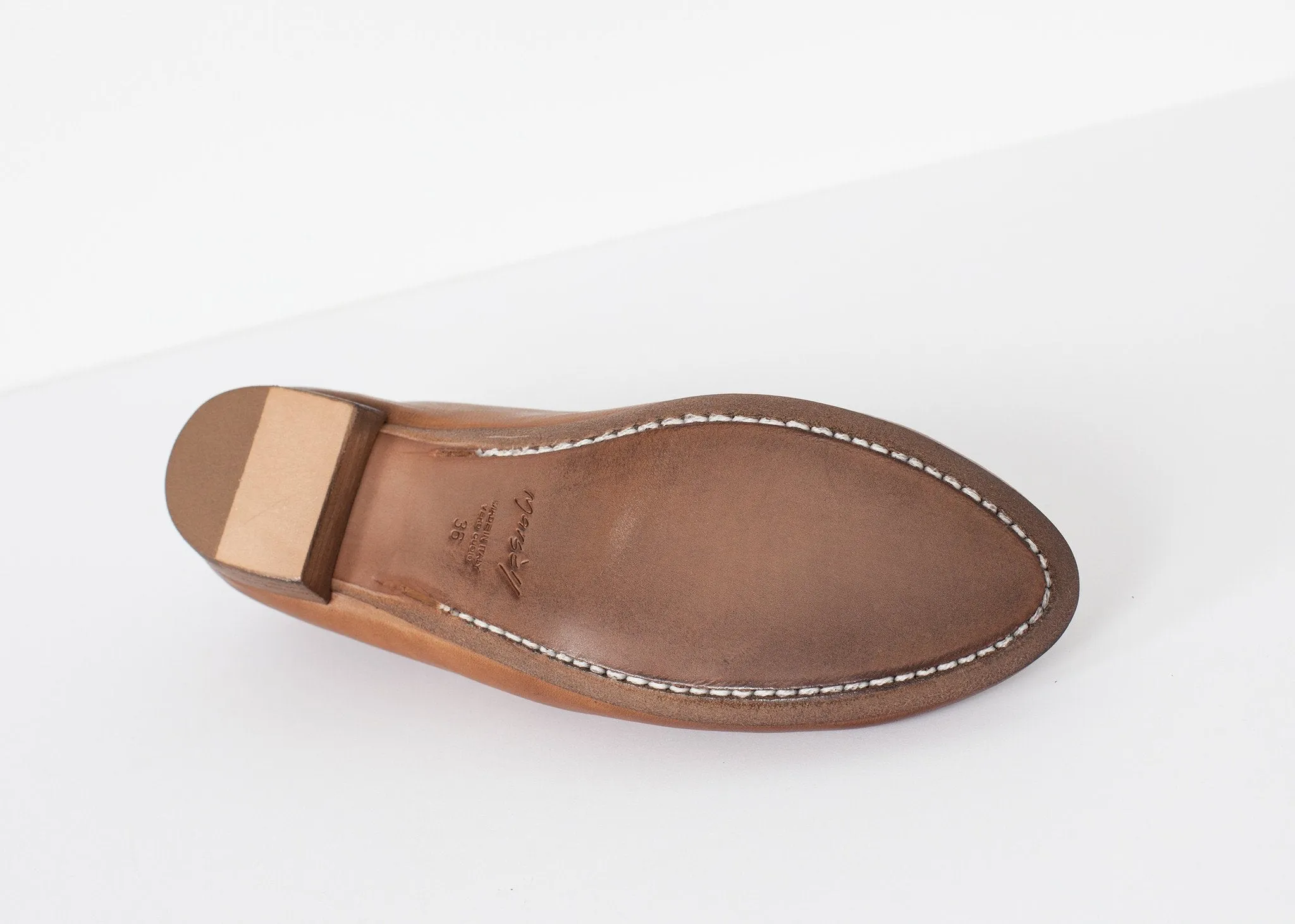 Basic Seamless delivery Real-time tracking Loafer