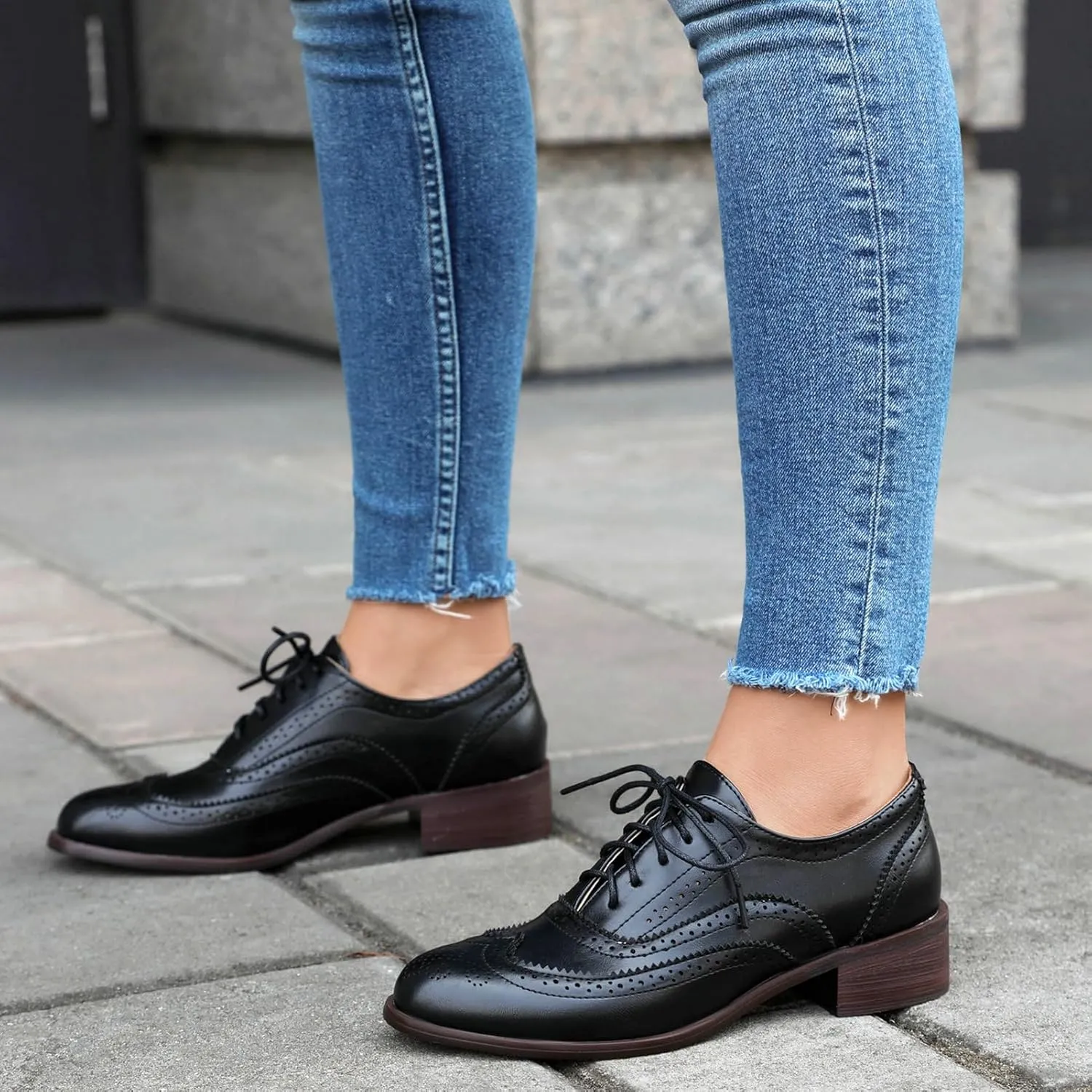 Betastella Womens Lace Up Wingtip Oxford Shoes Vintage Brogue Oxfords Round Toe Chunky Low Heel Pumps Shoes
