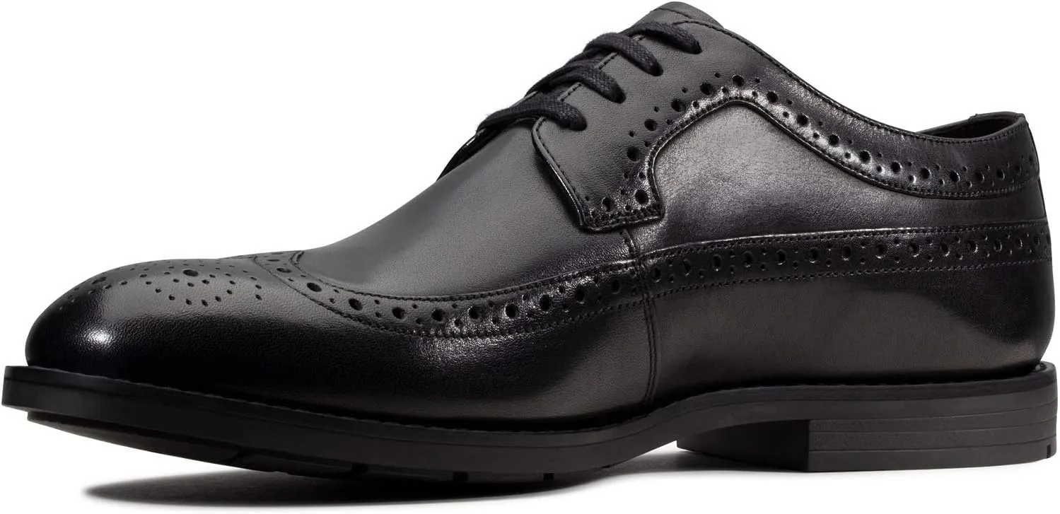 Clarks Men's Wingtip Oxford