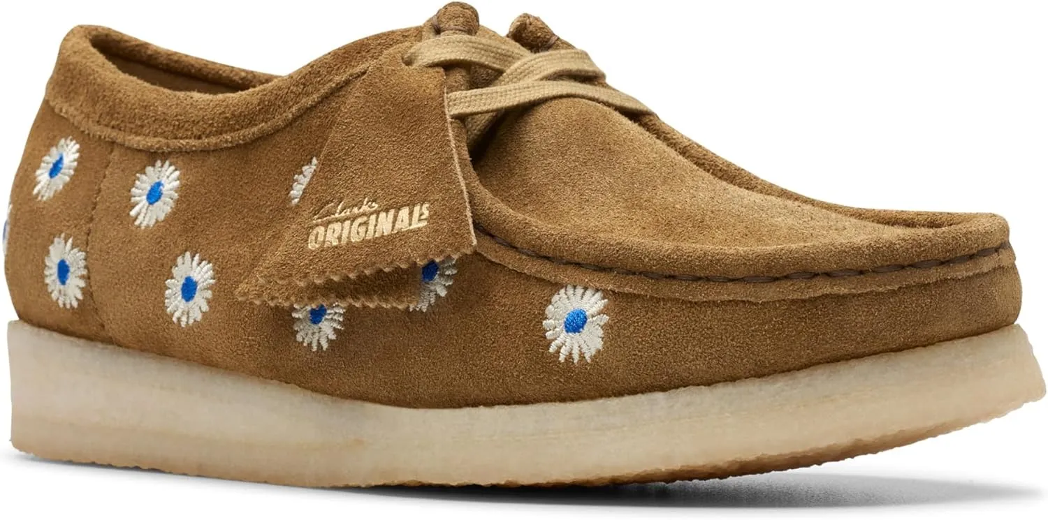 Clarks Women's Wallabee. Oxford
