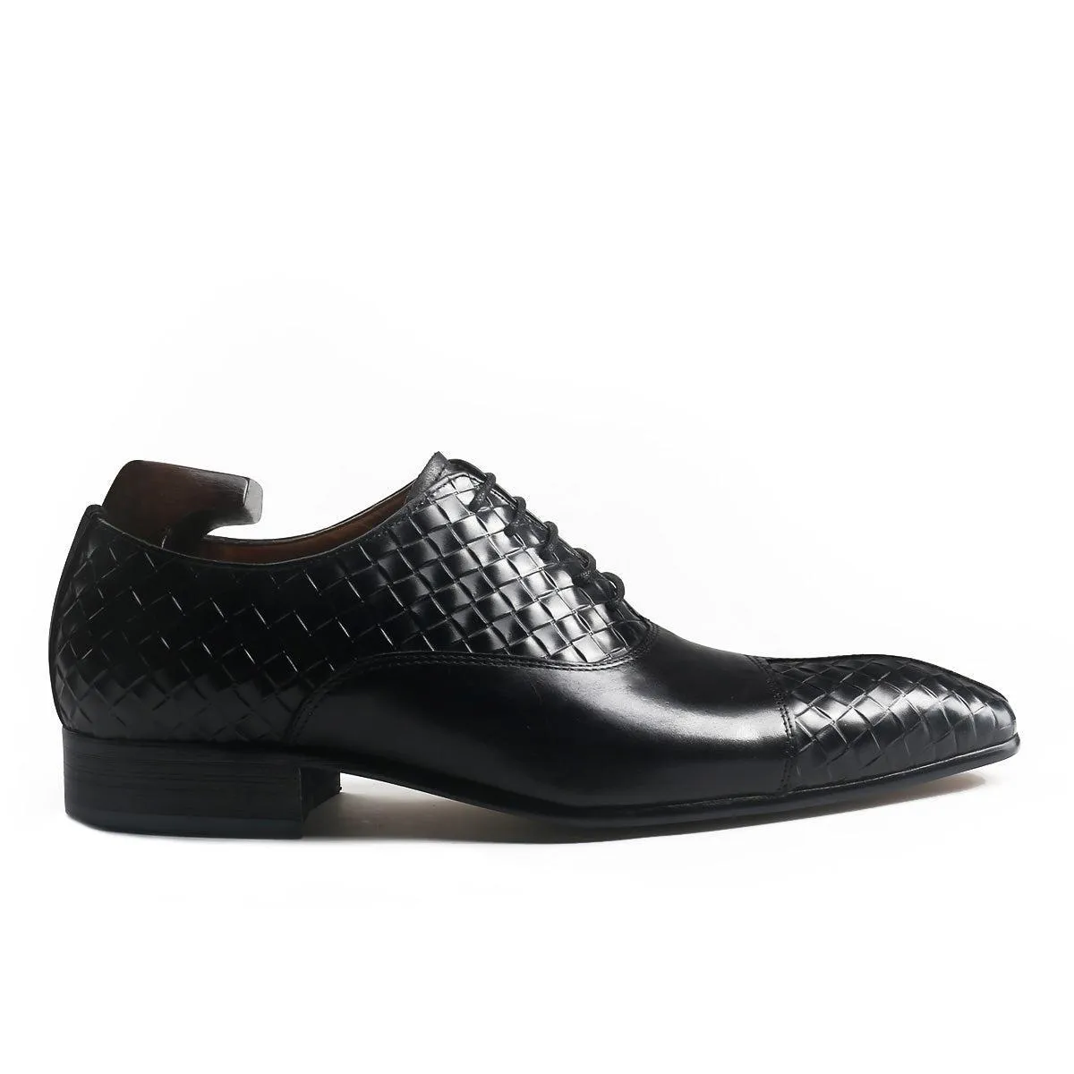 Elegant Oxford Shoes with Woven Pattern