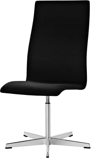 Fritz Hansen Oxford Classic Swivel Chair, Stof 