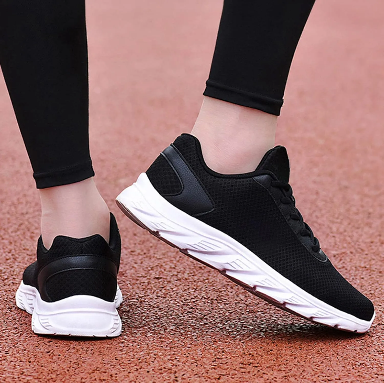 Men's Athletic Lace-Up Sneakers Breathable Mesh Lightweight Comfortable Walking Shoes for Gym Training, Jogging & Daily Sports Simple Solid Color Fashion Summer Sneaker
