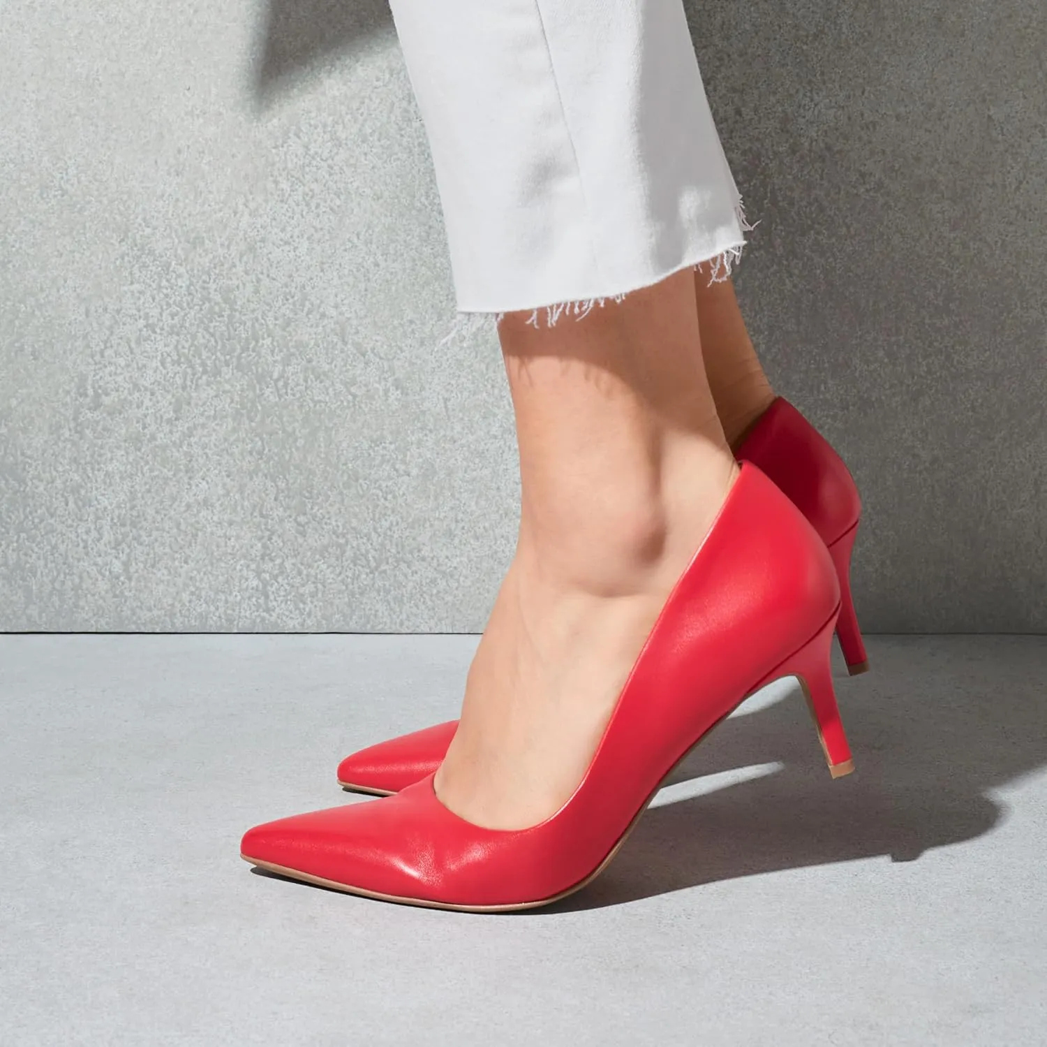 Naturalizer Women's Everly Pointed Toe Low Heel Stiletto Pump