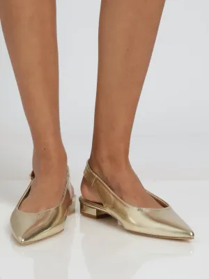 Pointy Pump With Metallic Slingback - Gold