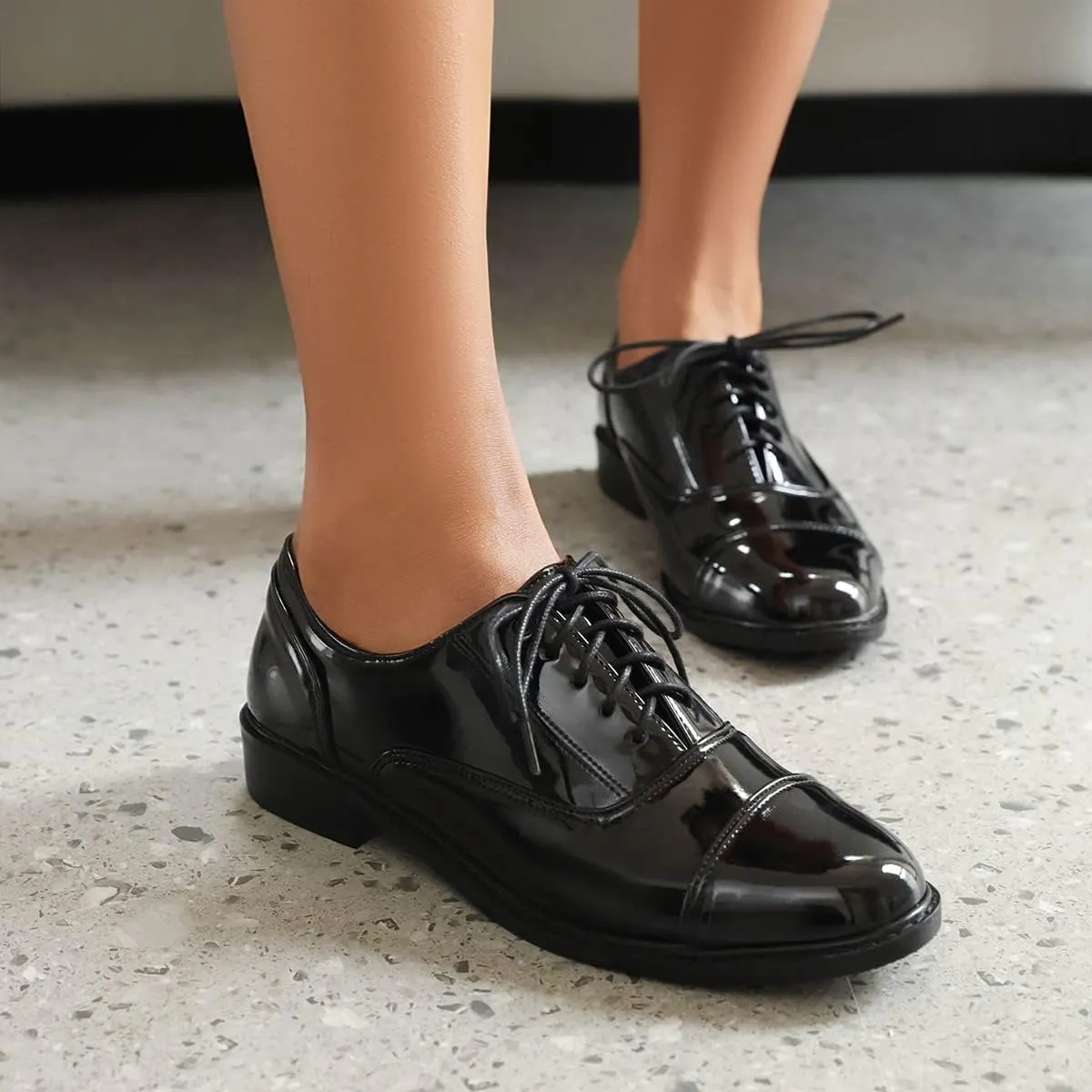 Roimaash Casual Oxford Shoes for Women Wingtip Flat Business Work Shoes