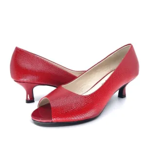 Scarletto's Riddick Kitten Heel Pump