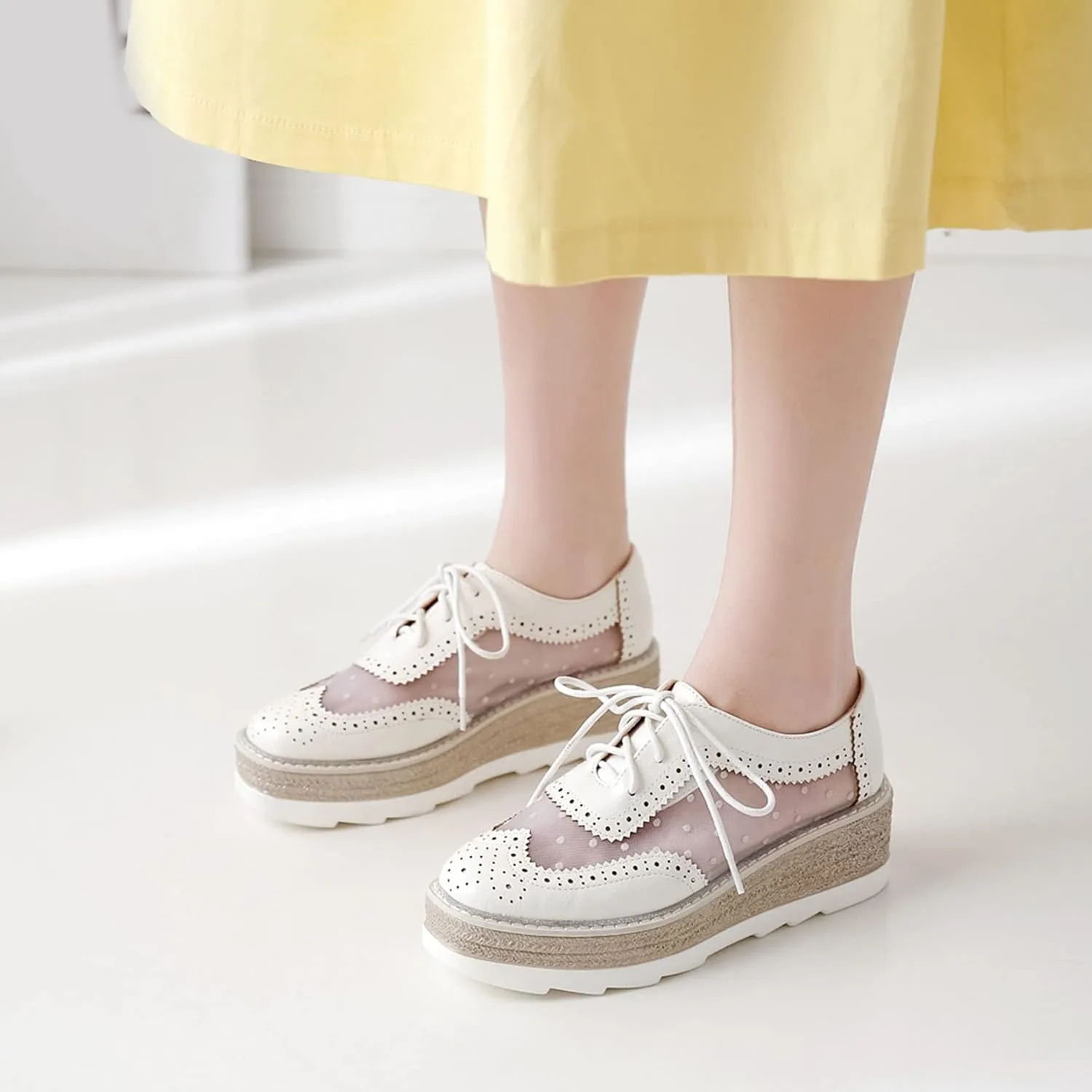 SHEMEE Women's Platform Patent Leather Lace Up Oxfords Pumps Vintage Wingtip Mid Heels Round Toe Brogues Flat Dress Shoes