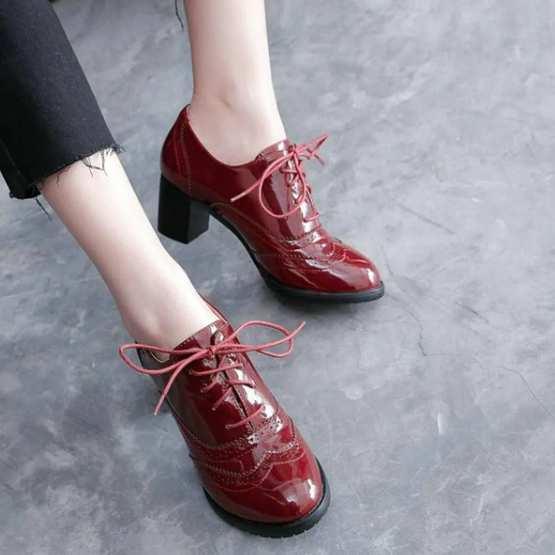 UniqueStride Womens Vintage Brogues Oxford Lace up Chunky Mid Heel Pumps Closed Round Toe Wingtip Patent Leather Shoes