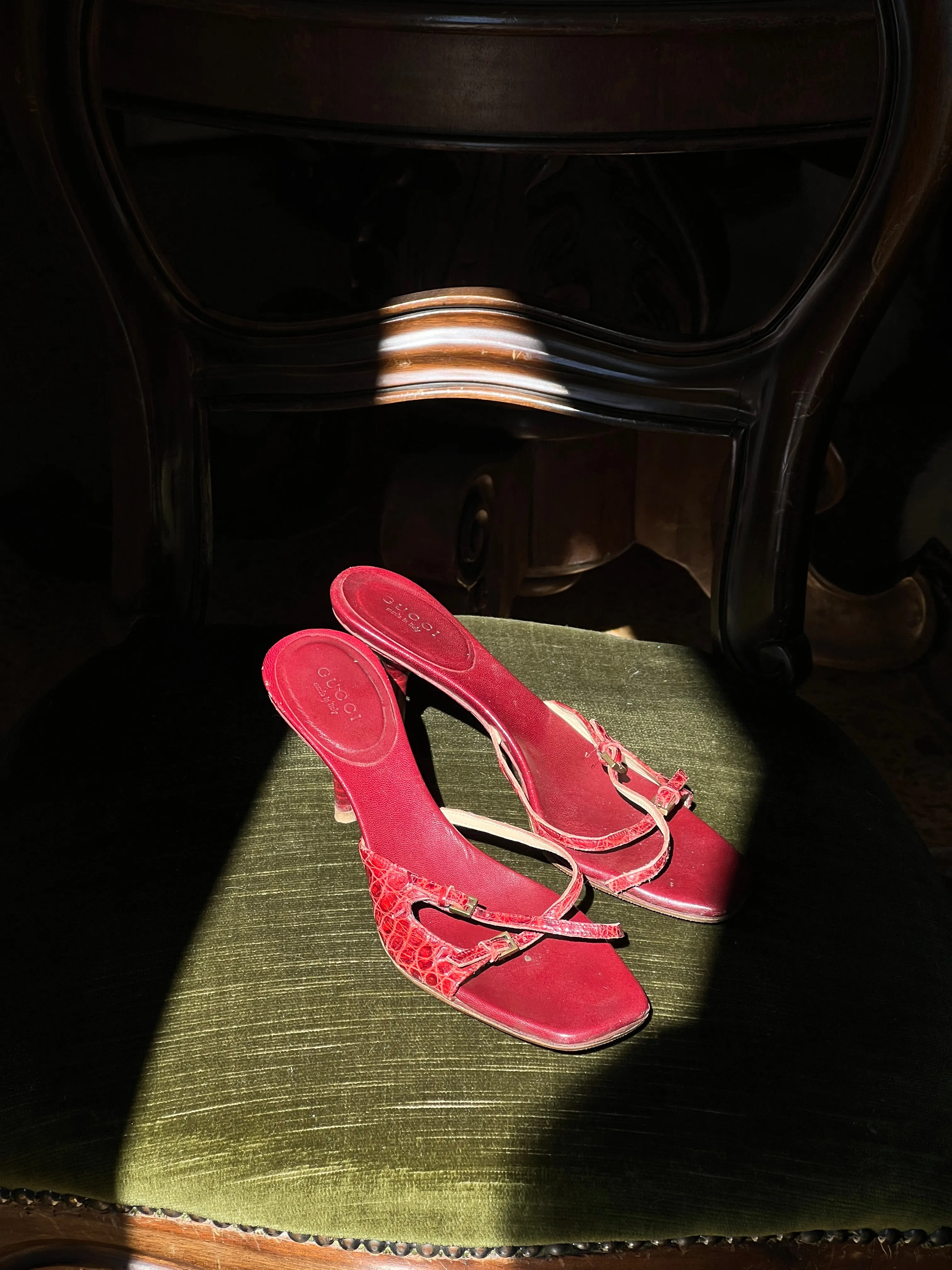 Vintage Gucci by Tom Ford alligator skin burgundy mule heels / 36